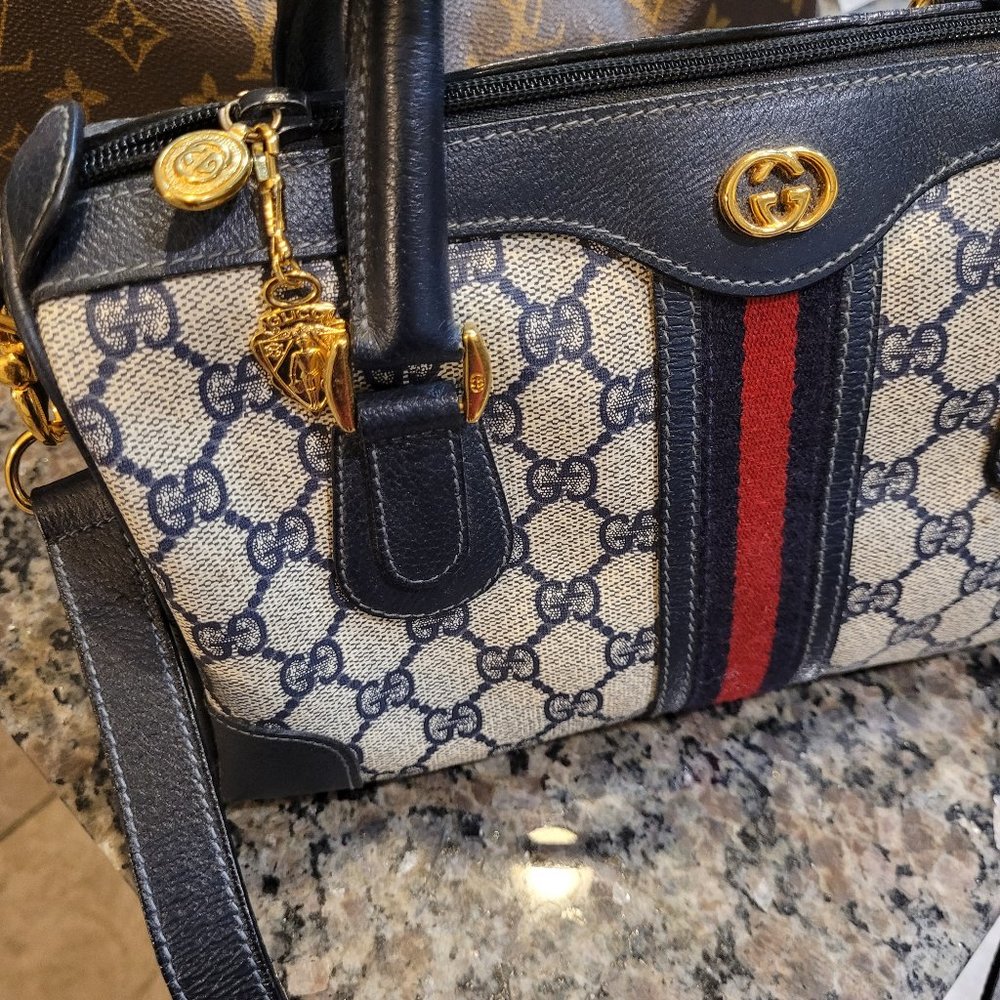 **SOLD**GUCCI  3 PIECE SET* HANDBAG/WALLET/SHOULDER STRAP - Picture 7 of 16